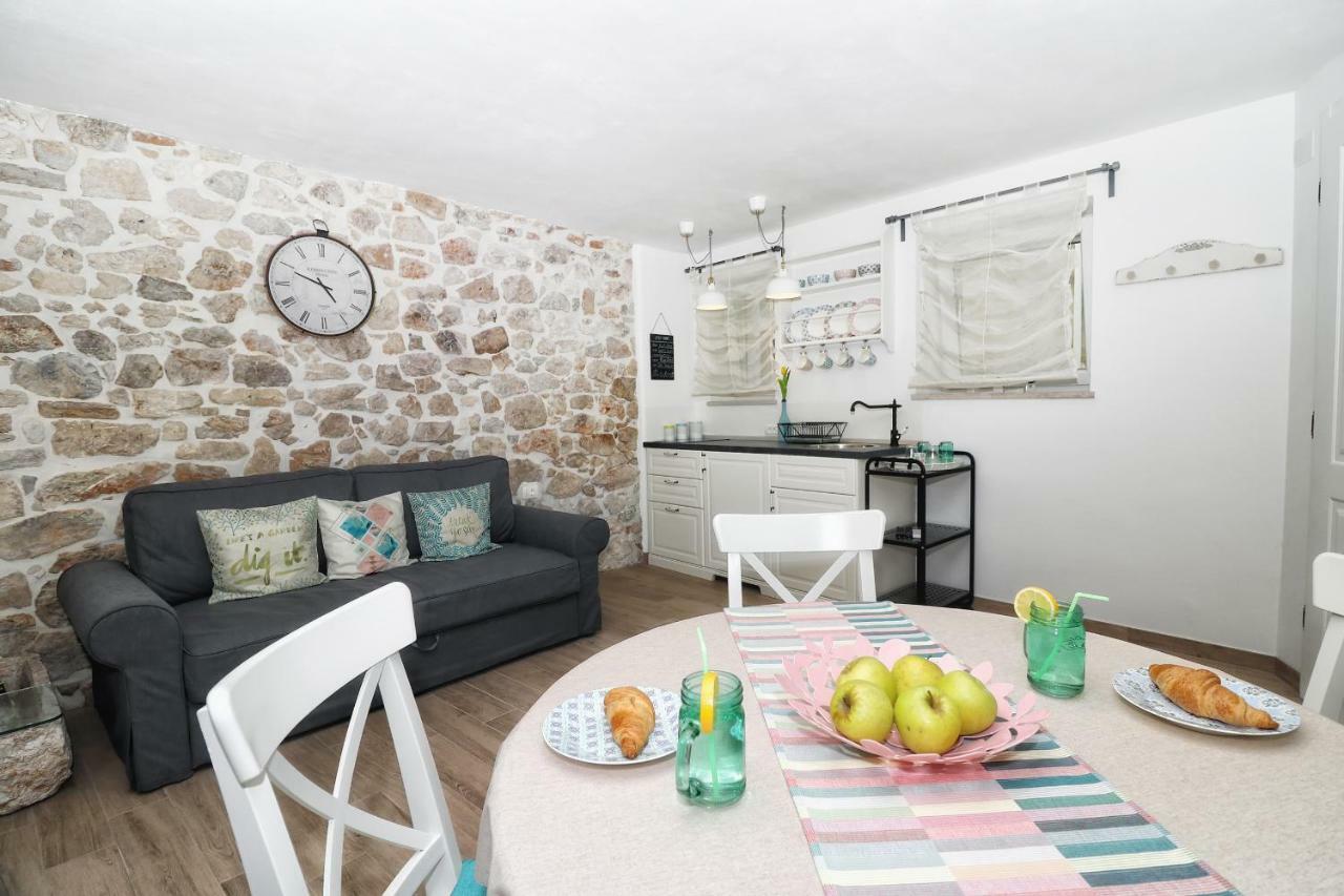 Cozy Apartment Mari Rovinj Exterior photo