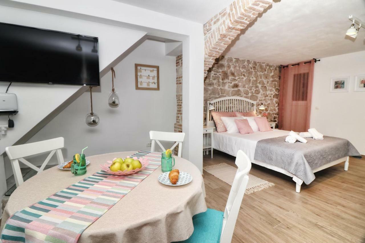 Cozy Apartment Mari Rovinj Exterior photo